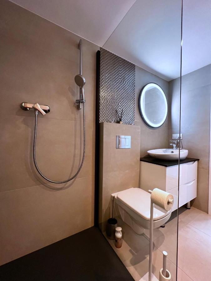 Apartament Calm Przy Rynku Z Klimatyzacja I Parkingiem Kielce Esterno foto