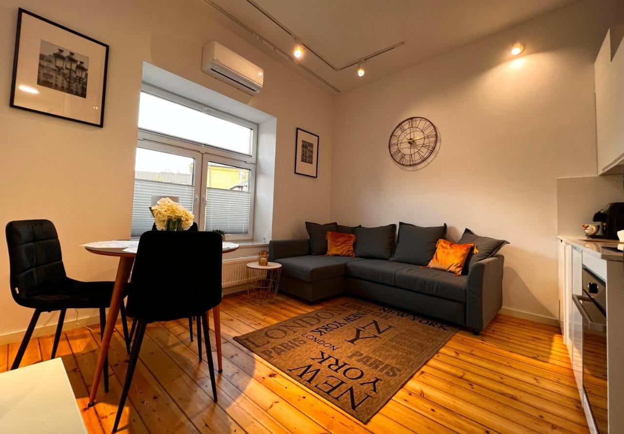 Apartament Calm Przy Rynku Z Klimatyzacja I Parkingiem Kielce Esterno foto